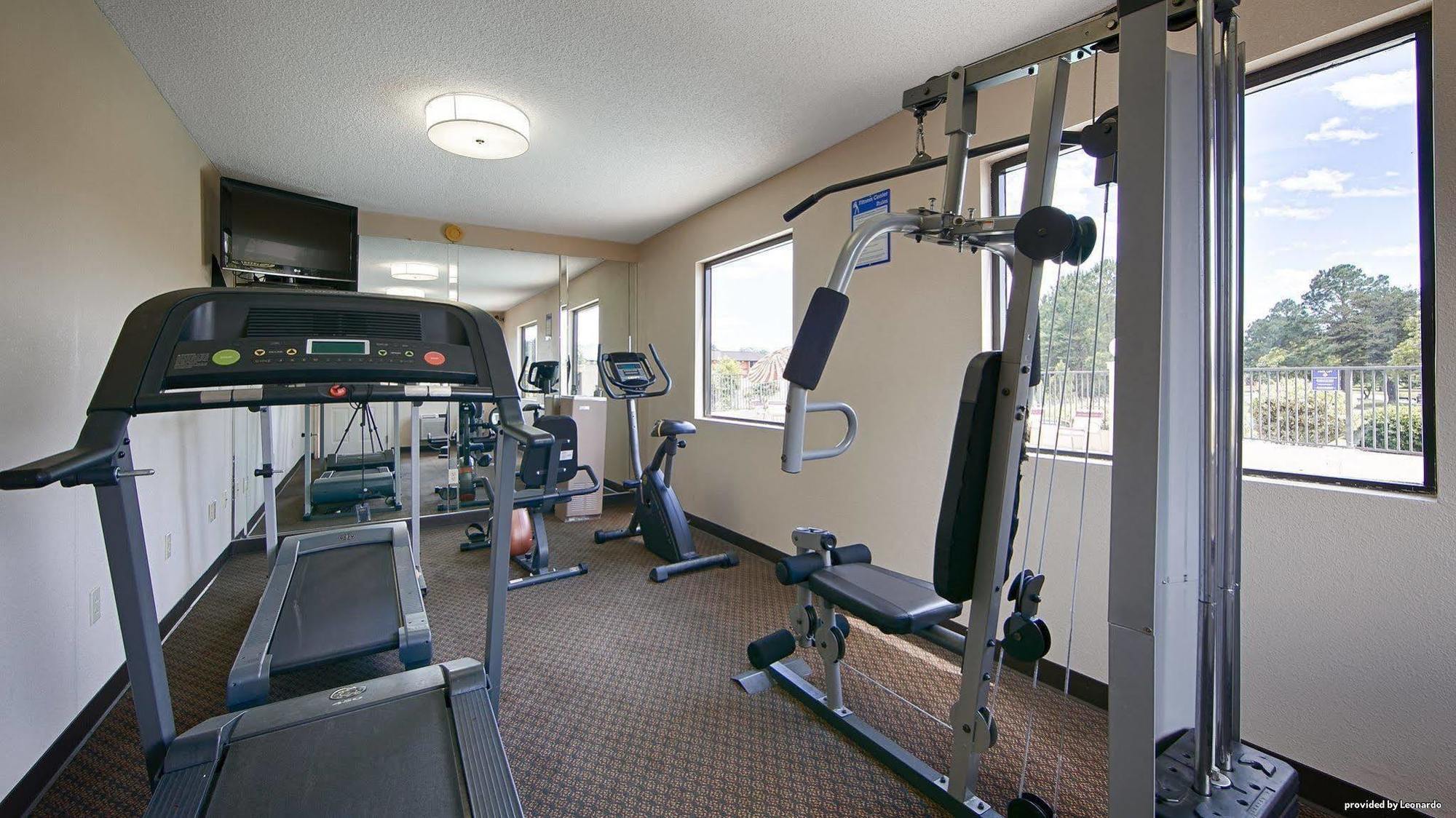 Days Inn & Suites By Wyndham Warner Robins Near Robins Afb מראה חיצוני תמונה